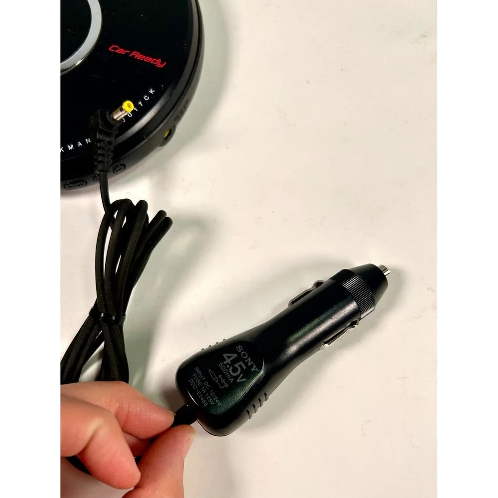 Broken* Sony Walkman DEJ017CK Black Portable CD-R/RW Playback w/ Car Accessories